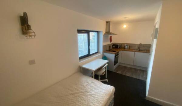 Nottingham,  NG7 United Kingdom