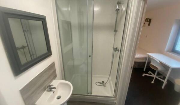 Nottingham,  NG7 United Kingdom