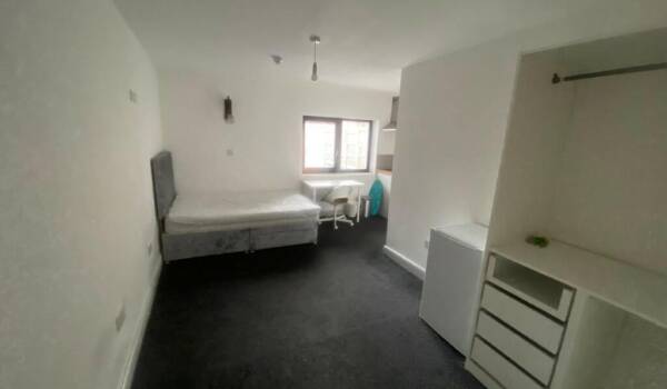 Nottingham,  NG7 United Kingdom