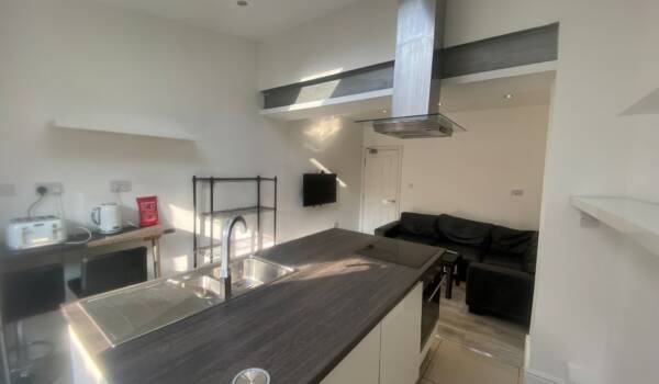 Bulwer Road, Nottingham,  NG7 3HL United Kingdom