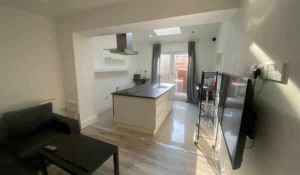 Bulwer Road, Nottingham,  NG7 3HL United Kingdom