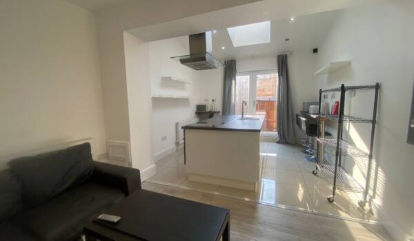 Bulwer Road, Nottingham,  NG7 3HL United Kingdom