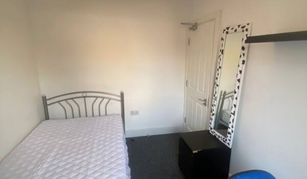 Bulwer Road, Nottingham,  NG7 3HL United Kingdom