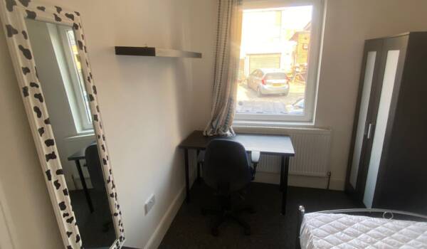 Bulwer Road, Nottingham,  NG7 3HL United Kingdom